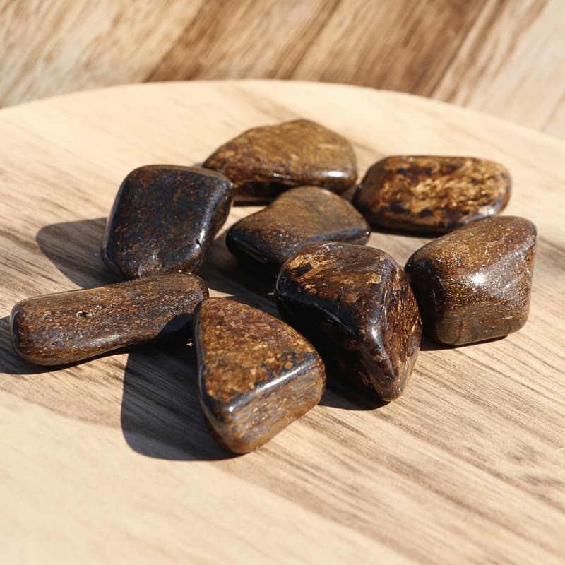 Pierre roulée Bronzite – Stabilité intérieure & force calme - Bijoux en pierre De la terre à la lune