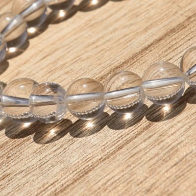 ✨ Clarté Pure – Cristal de Roche - Bijoux en pierre De la terre à la lune