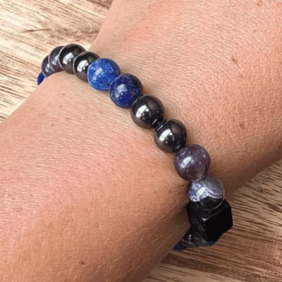 🎯 Focus Sacré – Hématite, Lapis - Lazuli, Améthyste - Bijoux en pierre De la terre à la lune