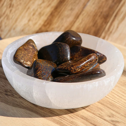 Pierre roulée Bronzite – Stabilité intérieure &amp; force calme - Bijoux en pierre De la terre à la lune