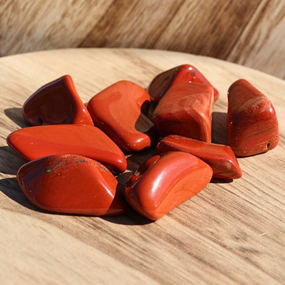 Pierre roulée Jaspe Rouge – Vitalité profonde &amp; ancrage courageux - Bijoux en pierre De la terre à la lune