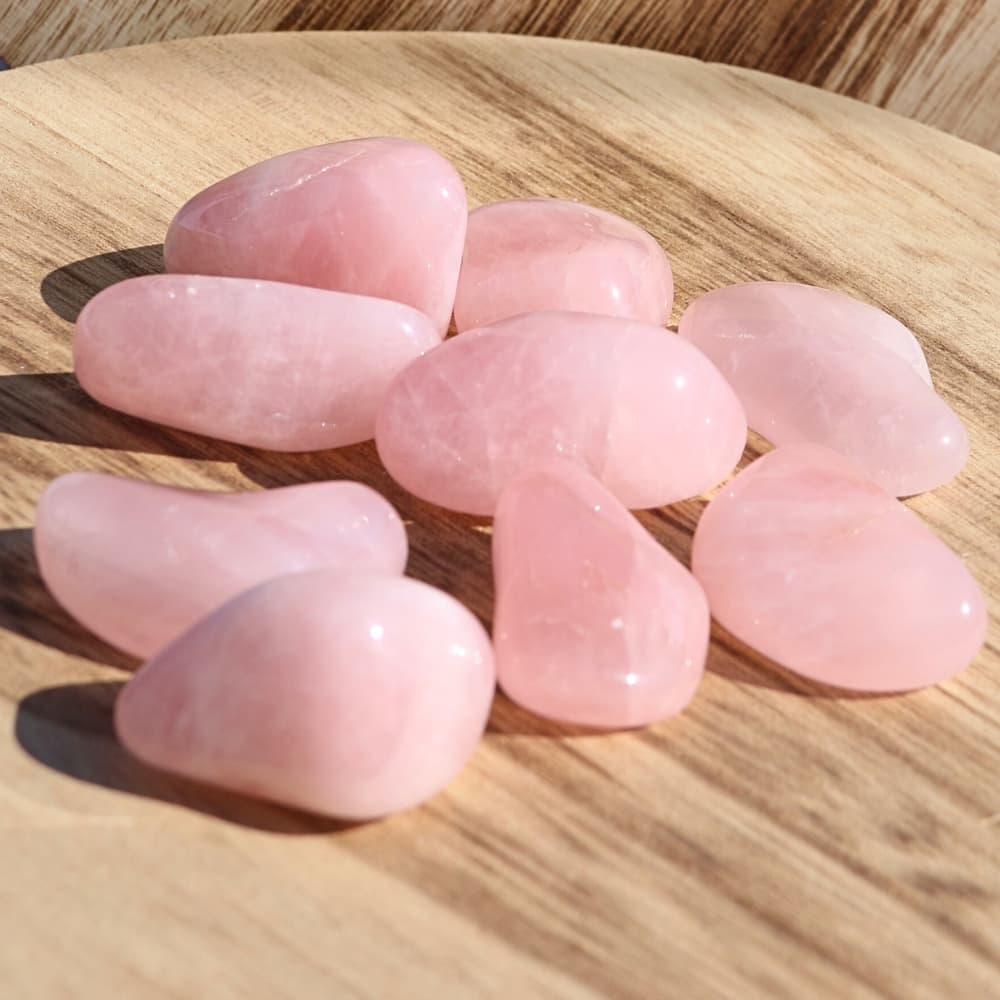 💗 Pierre Roulée Quartz Rose – Amour de soi &amp; douceur du cœur - Bijoux en pierre De la terre à la lune