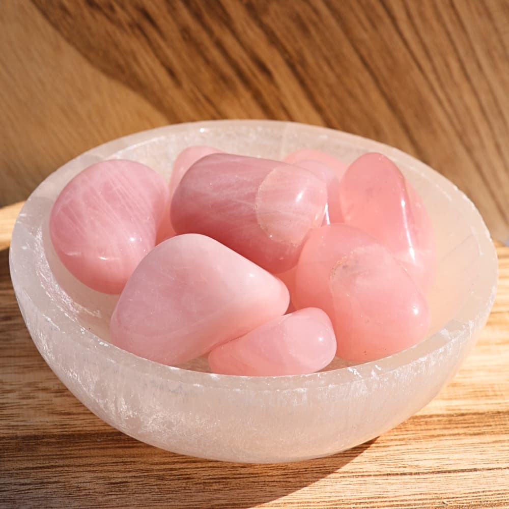 💗 Pierre Roulée Quartz Rose – Amour de soi &amp; douceur du cœur - Bijoux en pierre De la terre à la lune